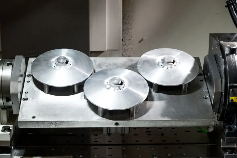 CNC加工後の精密旋削アルミ部品、滑らかな表面仕上げとクリーンな幾何形状を実現