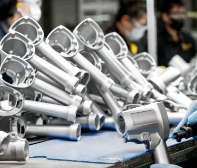 アルミ空圧工具ハンドルの量産組立ライン、軽量かつ高強度の工具ボディを大量生産するJoinCastの対応力を示す