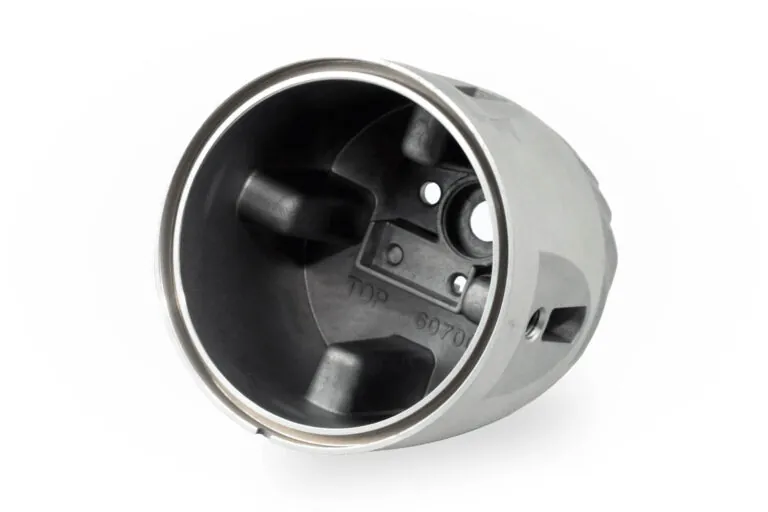 最大の放熱性能と部品寿命向上のため最適化されたフィン形状を持つ精密設計アルミ合金ダイカストLEDヒートシンク