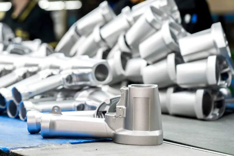 台湾JoinCast工場におけるアルミ空圧工具筐体のインライン自動搬送および品質検査システム