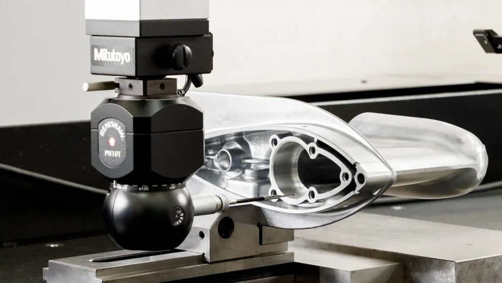 アルミ合金ダイカスト自動化生産による±0.01mmの高精度公差